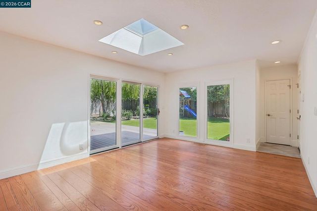 3394 Santa Maria Ct, Lafayette, CA 94549