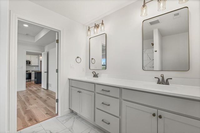 2470 N TRAVELLERS DR, Columbia, MO 65202