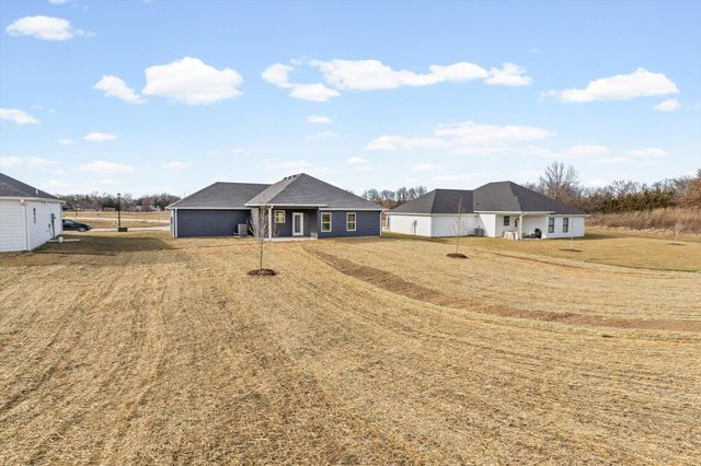 2470 N TRAVELLERS DR, Columbia, MO 65202