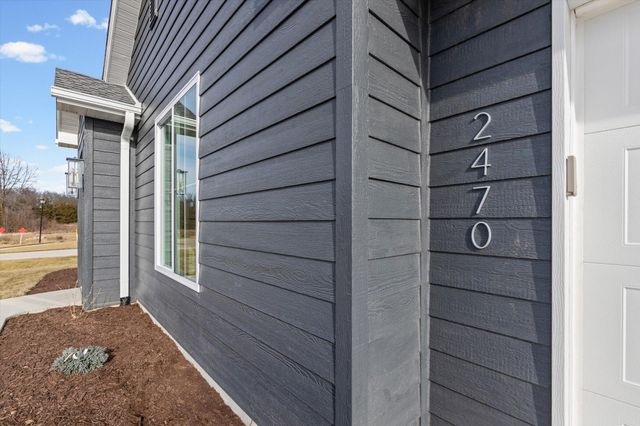 2470 N TRAVELLERS DR, Columbia, MO 65202