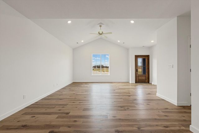 2470 N TRAVELLERS DR, Columbia, MO 65202