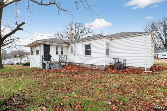 1212 Kilgore Drive, St Louis, MO 63137