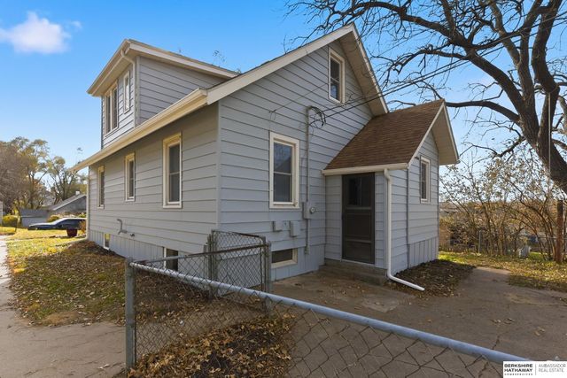 6460 Parker Street, Omaha, NE 68104