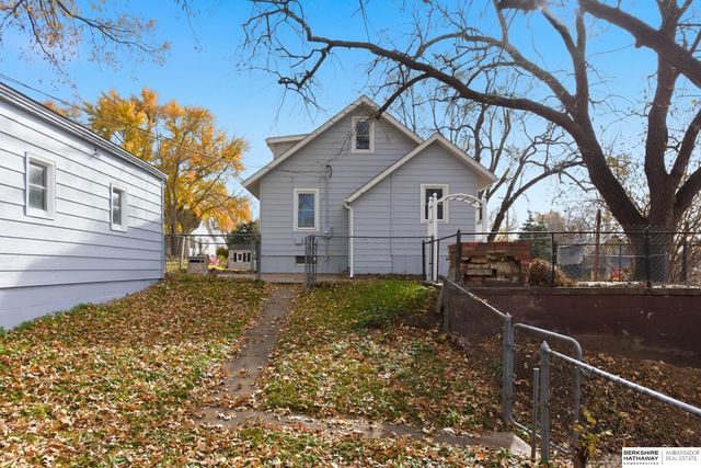 6460 Parker Street, Omaha, NE 68104