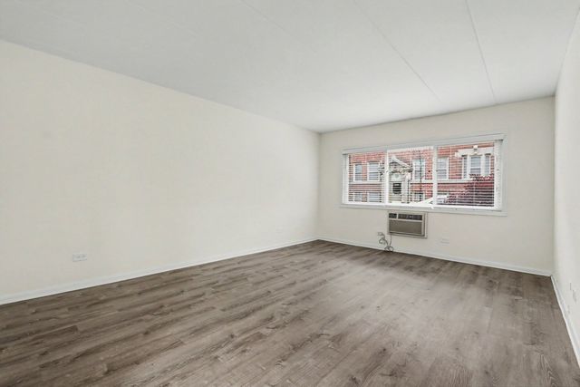 135 S Kenilworth Avenue 6, Oak Park, IL 60302