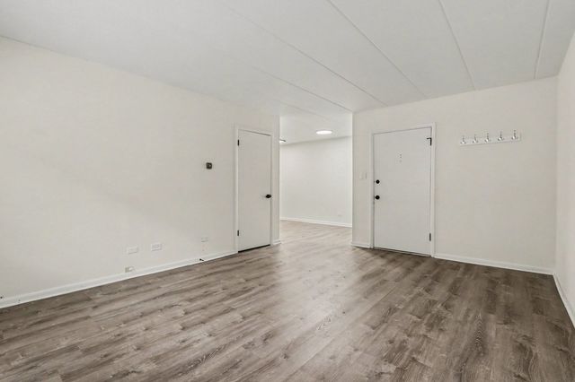 135 S Kenilworth Avenue 6, Oak Park, IL 60302