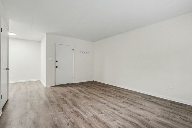 135 S Kenilworth Avenue 6, Oak Park, IL 60302