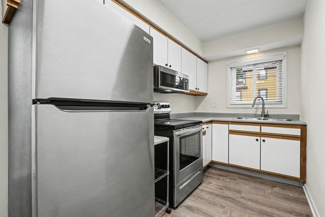 135 S Kenilworth Avenue 6, Oak Park, IL 60302