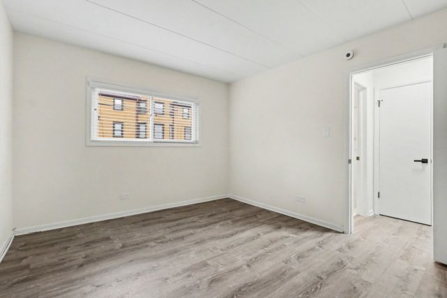 135 S Kenilworth Avenue 6, Oak Park, IL 60302