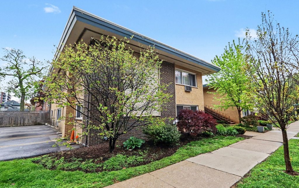 135 S Kenilworth Avenue 6, Oak Park, IL 60302