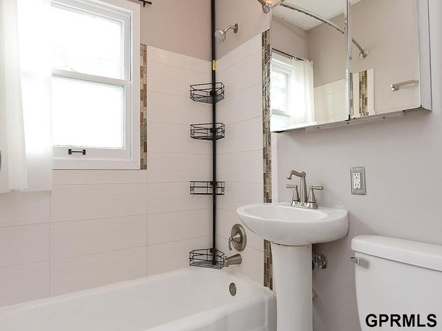 7345 S 69 Street, La Vista, NE 68128