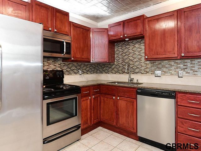 7345 S 69 Street, La Vista, NE 68128