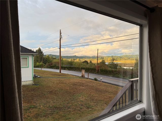 1132 Fowler Street, Raymond, WA 98577