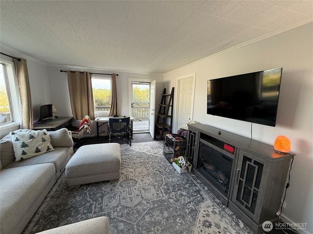 1132 Fowler Street, Raymond, WA 98577