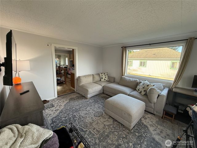 1132 Fowler Street, Raymond, WA 98577