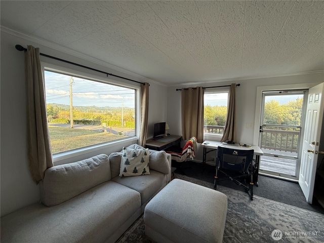 1132 Fowler Street, Raymond, WA 98577