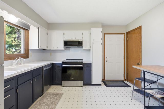 3865 Palisade Point, Eagan, MN 55122