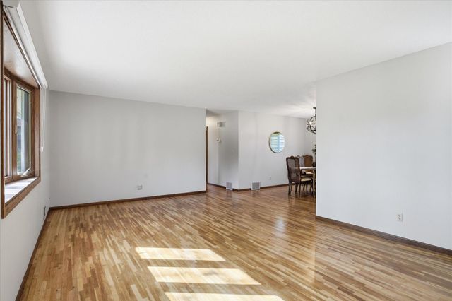 3865 Palisade Point, Eagan, MN 55122