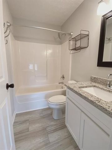 596 Flintlock Ct, Nashville, TN 37217