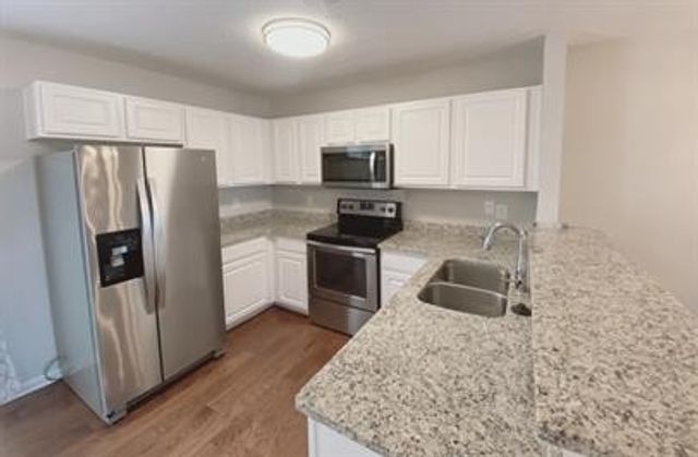 596 Flintlock Ct, Nashville, TN 37217