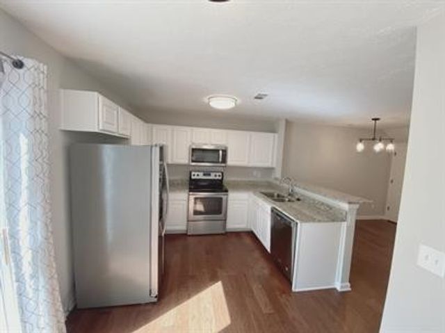 596 Flintlock Ct, Nashville, TN 37217