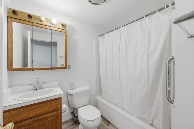 21 Ferndale St 2B, Boston, MA 02124