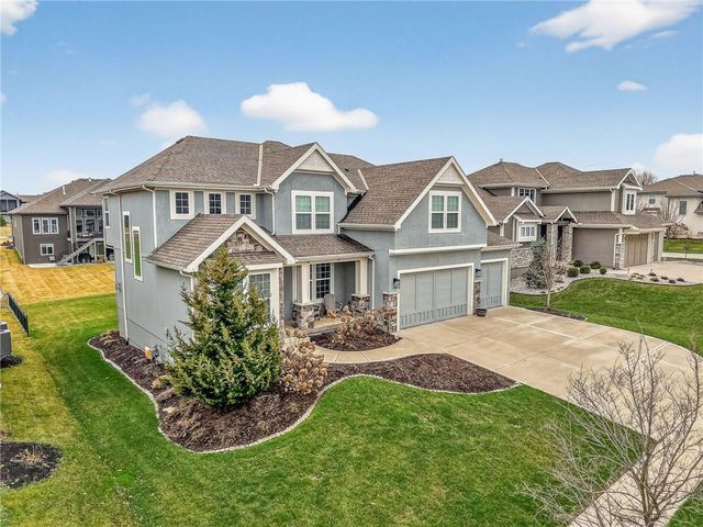 4011 W 157th Terrace, Overland Park, KS 66224