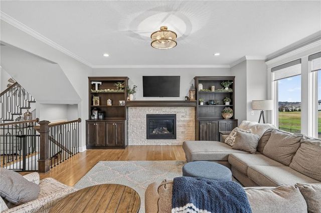 4011 W 157th Terrace, Overland Park, KS 66224