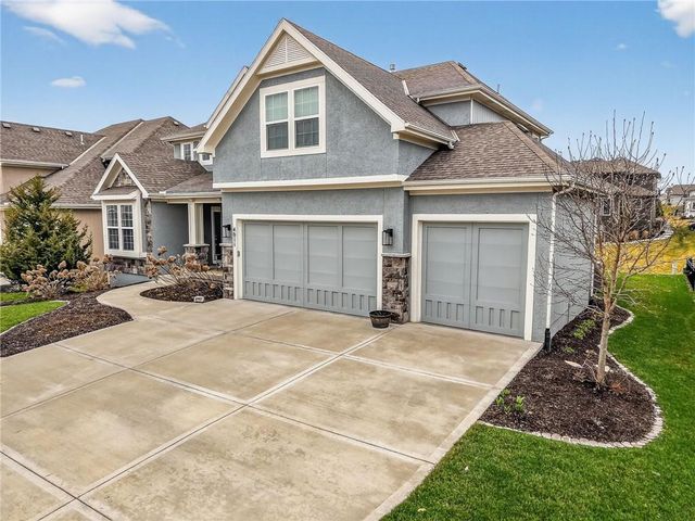 4011 W 157th Terrace, Overland Park, KS 66224