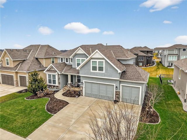 4011 W 157th Terrace, Overland Park, KS 66224