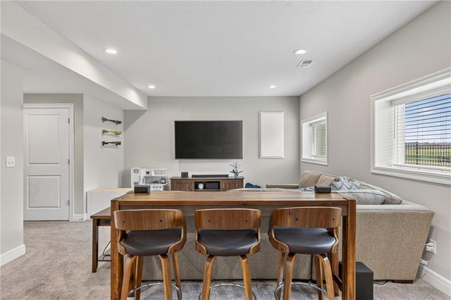 4011 W 157th Terrace, Overland Park, KS 66224