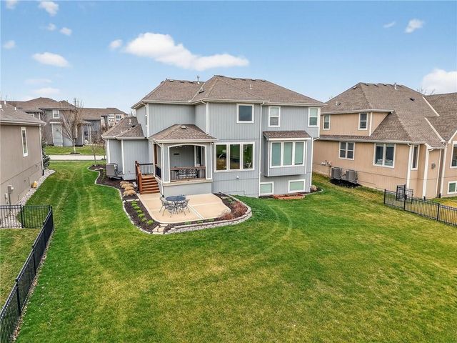 4011 W 157th Terrace, Overland Park, KS 66224