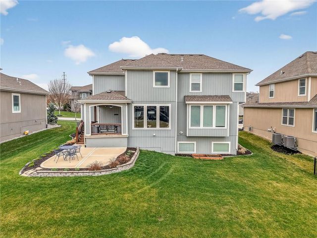 4011 W 157th Terrace, Overland Park, KS 66224