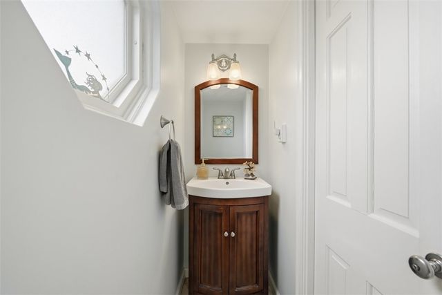 1067 Blackridge Dr, Blackridge, PA 15235