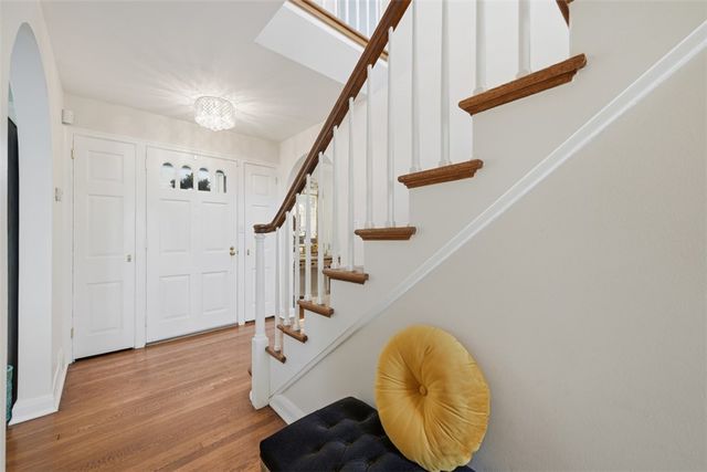 1067 Blackridge Dr, Blackridge, PA 15235
