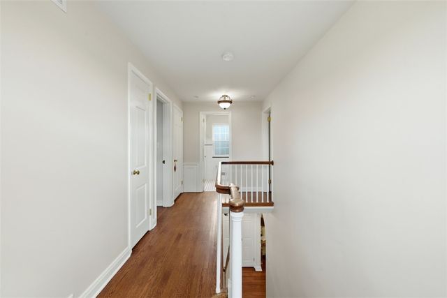 1067 Blackridge Dr, Blackridge, PA 15235