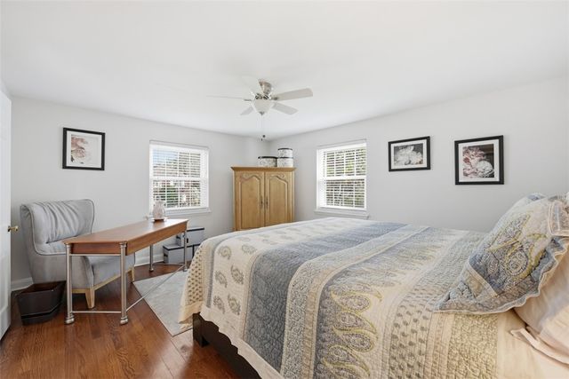 1067 Blackridge Dr, Blackridge, PA 15235
