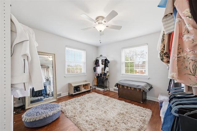 1067 Blackridge Dr, Blackridge, PA 15235