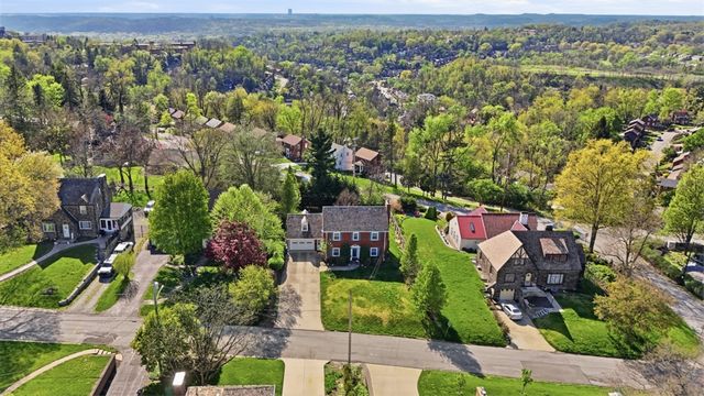 1067 Blackridge Dr, Blackridge, PA 15235