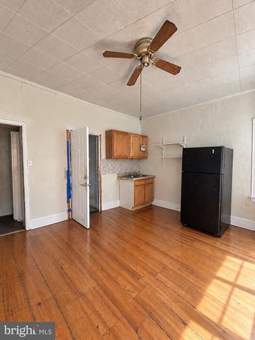 6813 WOODLAND AVE, Philadelphia, PA 19142