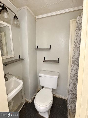 6813 WOODLAND AVE, Philadelphia, PA 19142