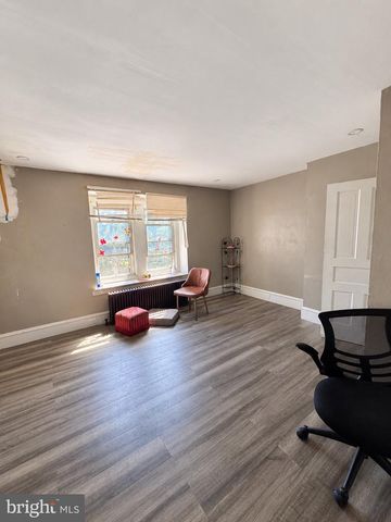 6813 WOODLAND AVE, Philadelphia, PA 19142