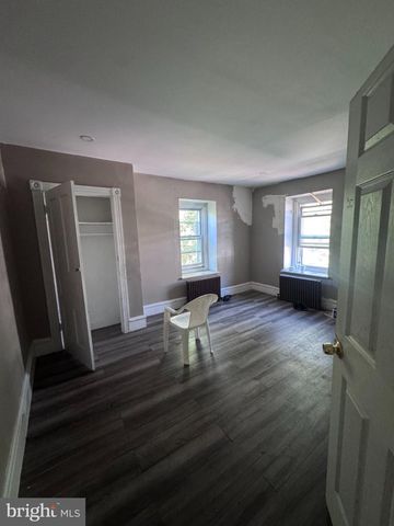 6813 WOODLAND AVE, Philadelphia, PA 19142