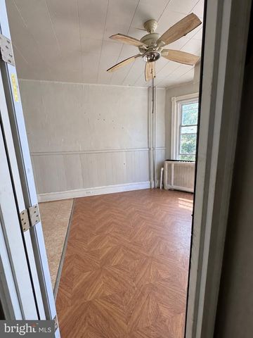 6813 WOODLAND AVE, Philadelphia, PA 19142