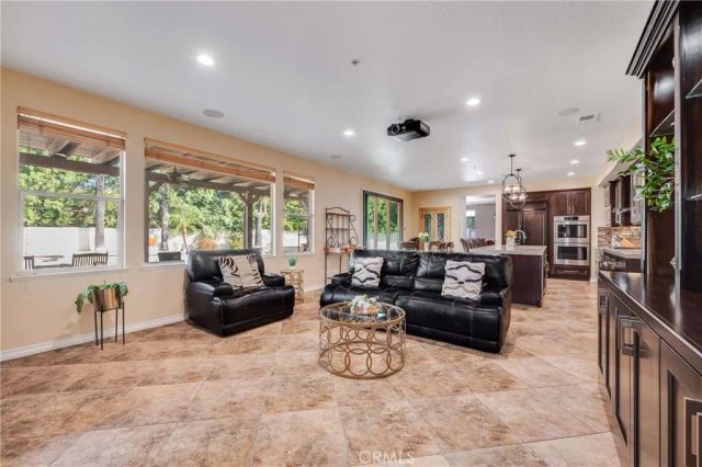6137 Ridgemont, La Verne, CA 91750