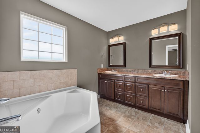 28 NE WHITE OAK DR, Ludowici, GA 31316