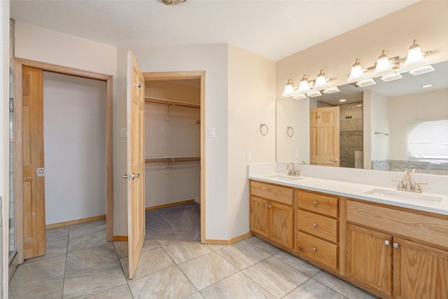 7501 Snow Blossom, Santa Fe, NM 87507