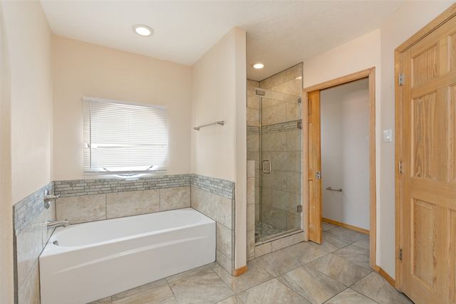 7501 Snow Blossom, Santa Fe, NM 87507