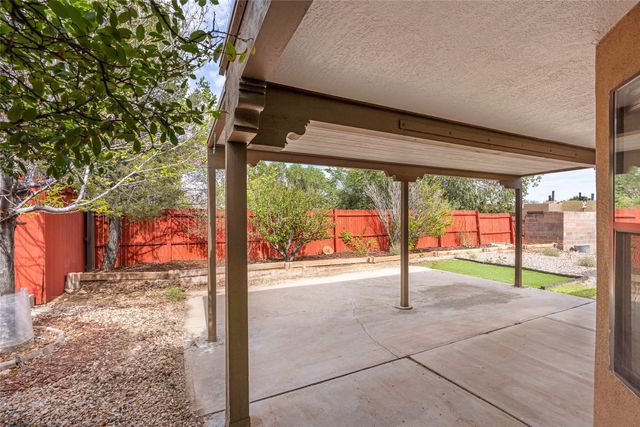 7501 Snow Blossom, Santa Fe, NM 87507