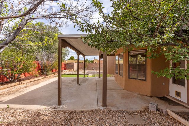 7501 Snow Blossom, Santa Fe, NM 87507
